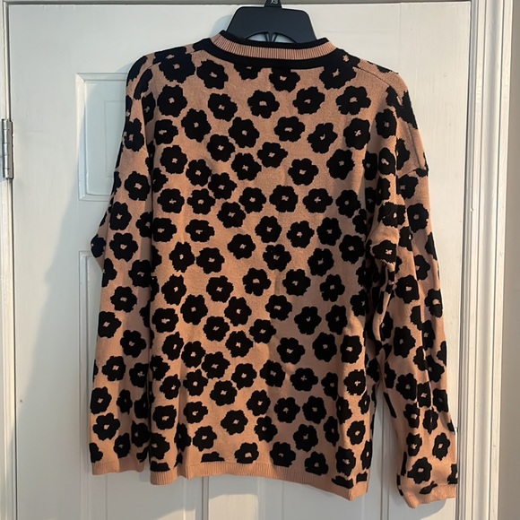 Leopard like sweater size M. - Picture 3 of 4